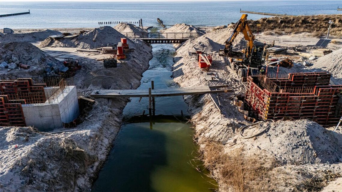 Budowa kładki pieszo-rowerowej nad przekopem jeziora Kopań