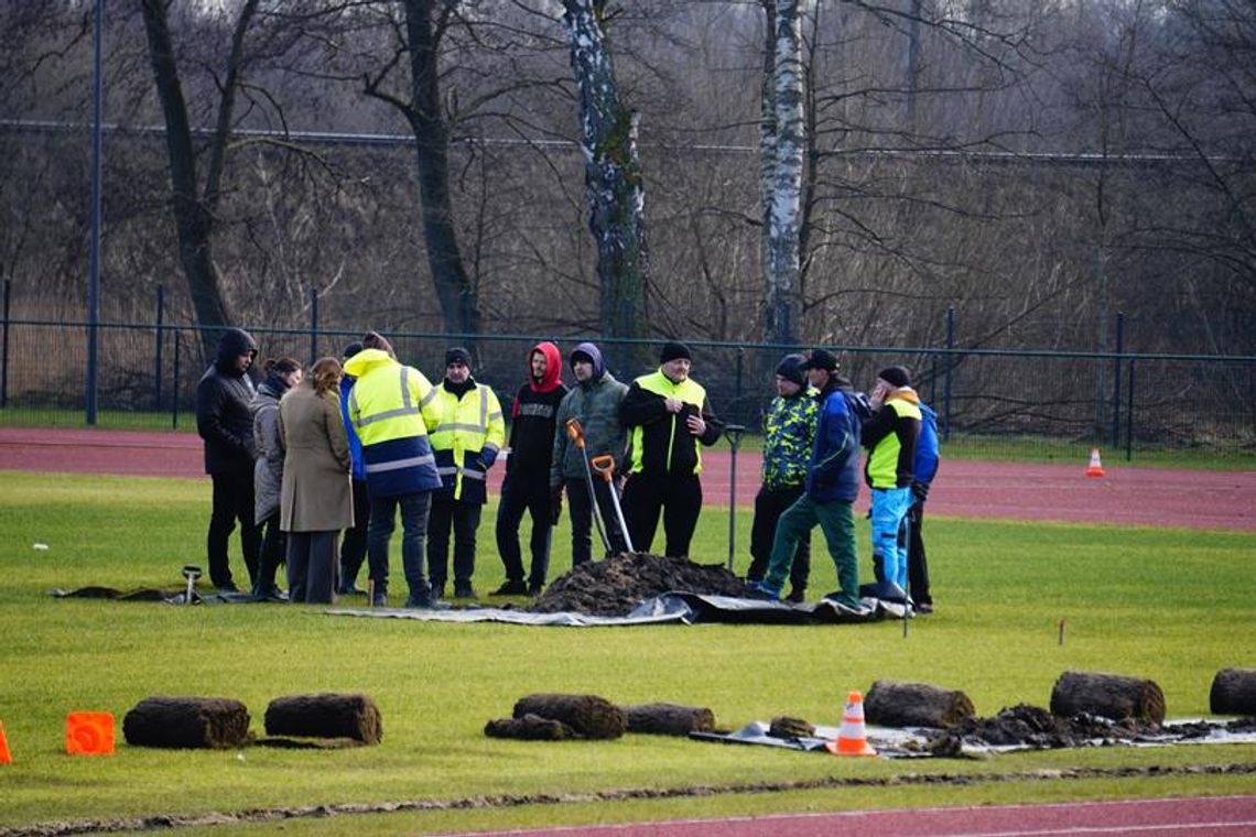 Co dalej z murawą stadionu?