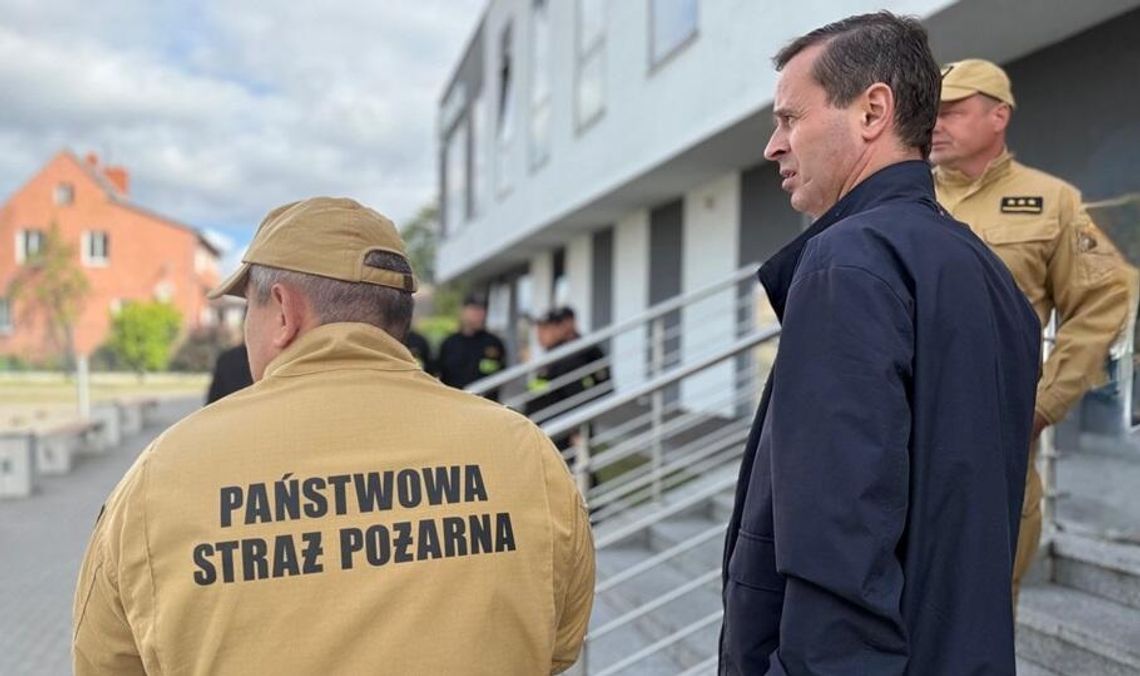 Ćwiczenia przeciwpożarowe w sławieńskiej komendzie