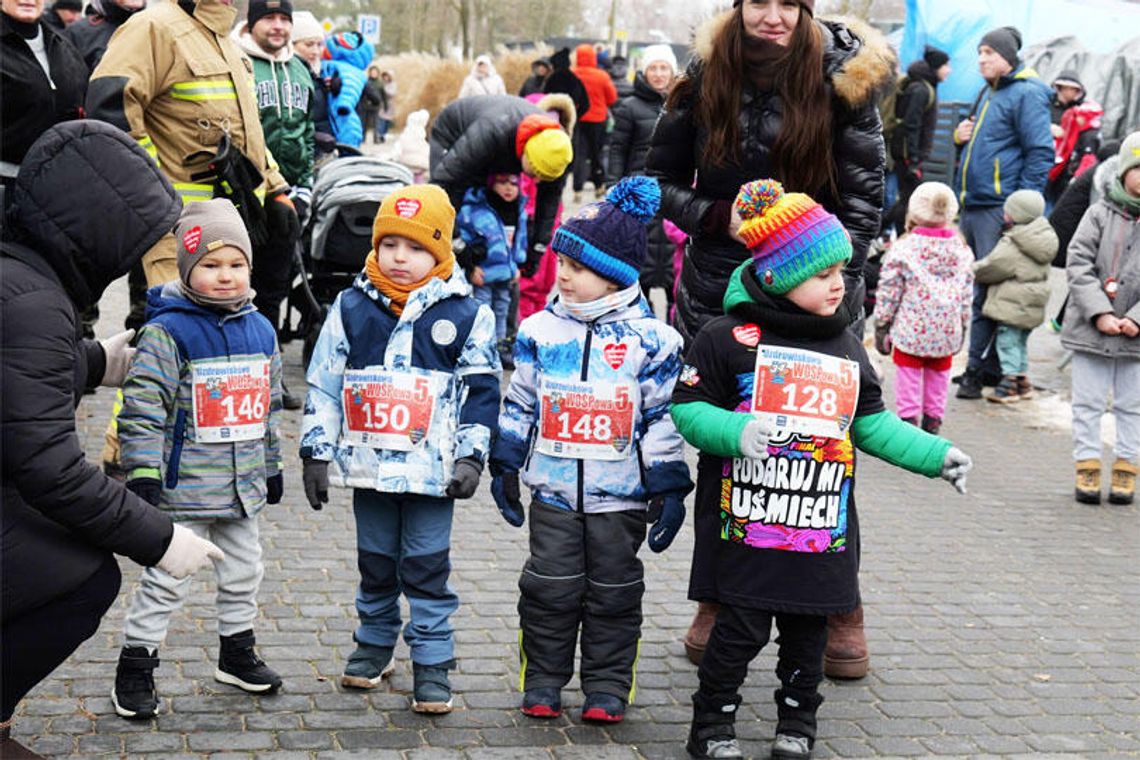 Dąbki: WOŚPowa 5 - Pomaganie przez bieganie