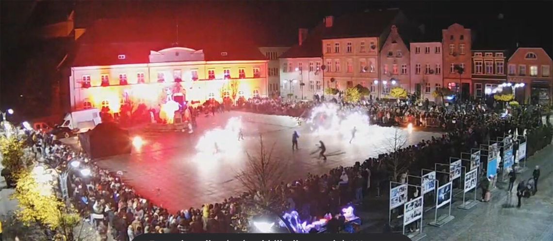Darłowo: Tłumy na FIRE SHOW #GAMEOVER POKAZ OGNIA - film