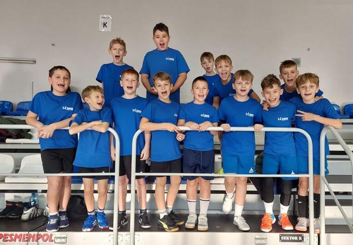 Liderzy na stadionie Gwardii