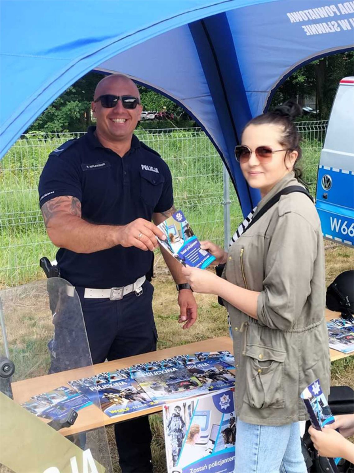 Mundurowi zachęcali do pracy w policji