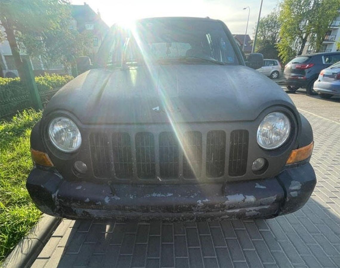Naćpany, bez zapiętych pasów i z telefonem przy uchu Naćpany, bez zapiętych pasów i z telefonem przy uchu