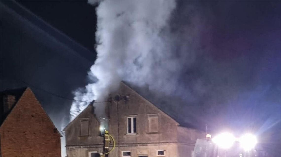 Pożar w Krupach zniszczył mieszkanie rodziny z trójką dzieci. Potrzebna pomoc w remoncie i powrocie do domu