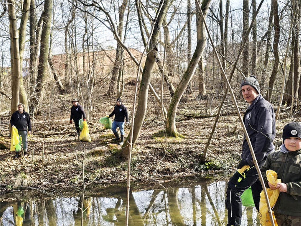 Zebrali śmieci wędkarskie (i nie tylko)