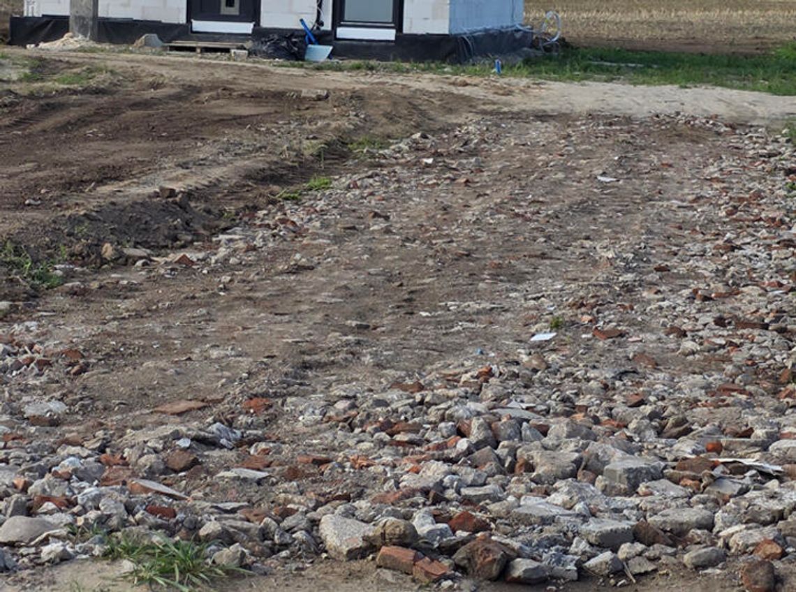 Sławno: Chociaż trochę gruzu na pożegnanie... Sławno: Chociaż trochę gruzu na pożegnanie...