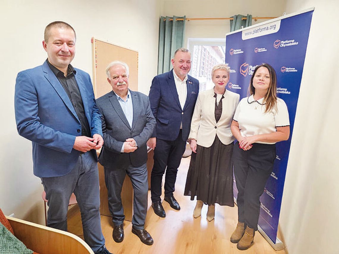 Sławno: Otworzyli nowe biuro poselsko - senatorskie