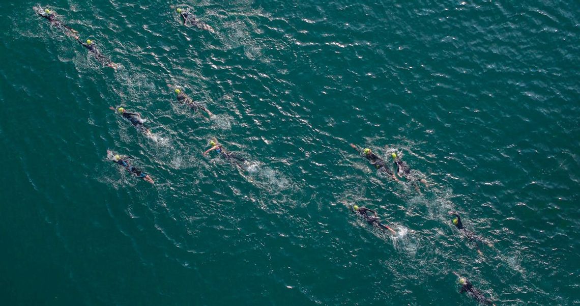 Triathlon bez tajemnic, czyli jak przygotować się do pływania na otwartych przestrzeniach?