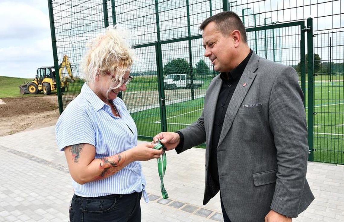 Żukowo: Nowe boisko sportowe Żukowo: Nowe boisko sportowe