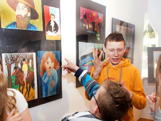 Sławno: „Emocje dzieci w kolorach” czyli wystawa podopiecznych sławieńskiego Specjalnego Ośrodka Szkolno – Wychowawczego