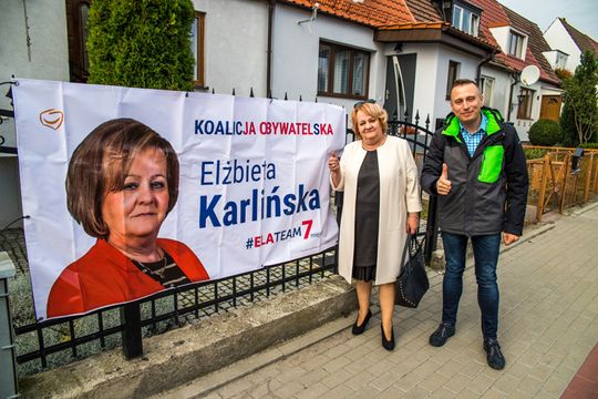 26.09 Darłowo: Kandydatkę KO - Elżbietę Karlińską wsparł poseł Krzysztof Brejza...