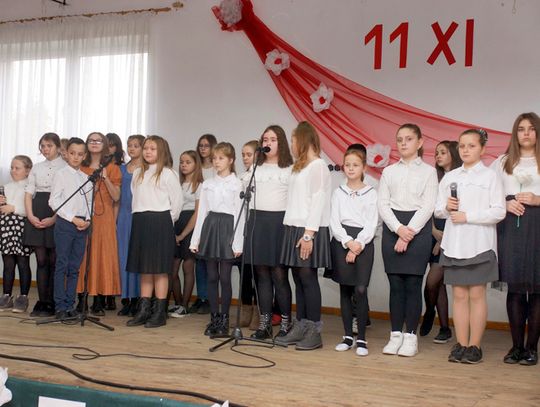 Sławsko: patriotyczna akademia z okazji 101 rocznicy odzyskania niepodległości