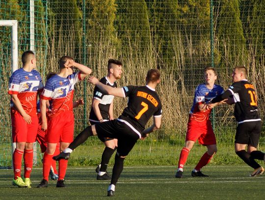 Piłka Nożna. IV liga. Darłovia Darłowo - Hutnik Szczecin 1:1