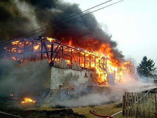 Borkowo: pożar budynków gospodarczych