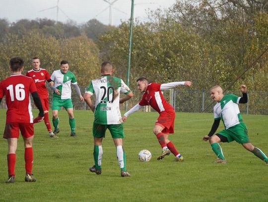 Piłka Nożna. Klasa Okręgowa: Wiekowianka Wiekowo - Viktoria Sianów 2:4 (2:0)