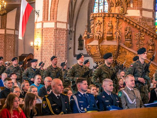 Darłowo uczciło 235. rocznicę Konstytucji 3 Maja.