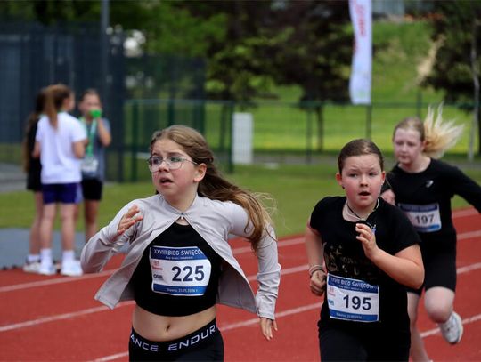XXVIII Bieg Święców w Sławnie: 138 biegaczy zmierzyło się z upałem na 10 km.